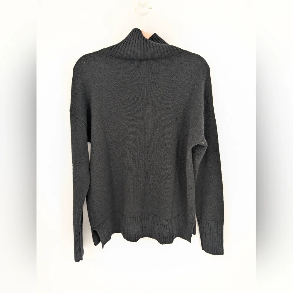 J McLaughlin DINA Sweater Medium 100% Cashmere Turtleneck Luxury Warm Chic - Picture 12 of 16